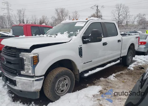 2019 Ford F-250 Xl z USA, uszkodzony, nr VIN 1FT7W2BT3KED53595
